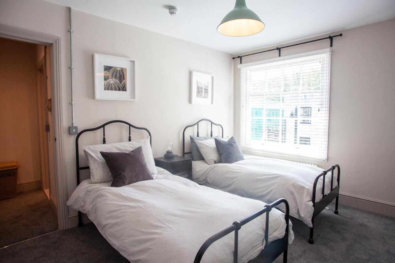 Oxford Street Grand Apartment- Free Evening Parking เซาธ์แธมป์ตัน ภายนอก รูปภาพ
