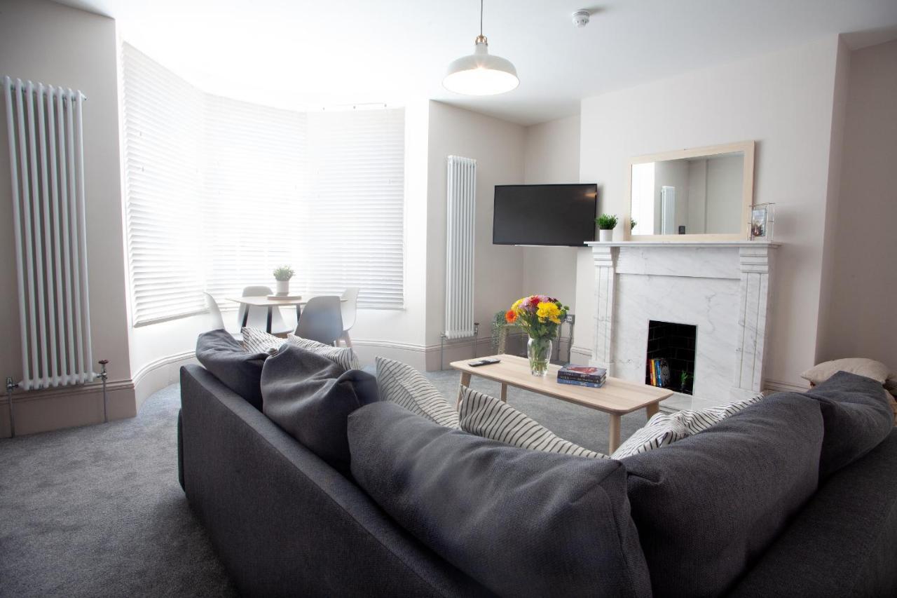 Oxford Street Grand Apartment- Free Evening Parking เซาธ์แธมป์ตัน ภายนอก รูปภาพ